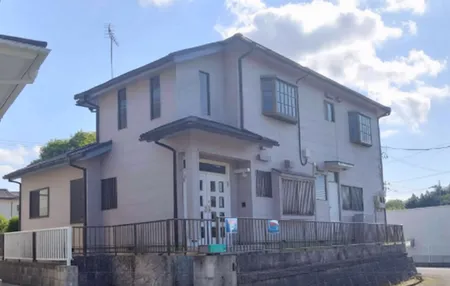 The house's exterior.