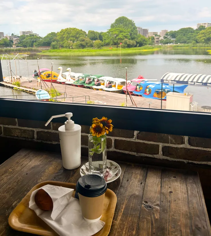Cafe near Kamiezu Lake: Eto Boat House