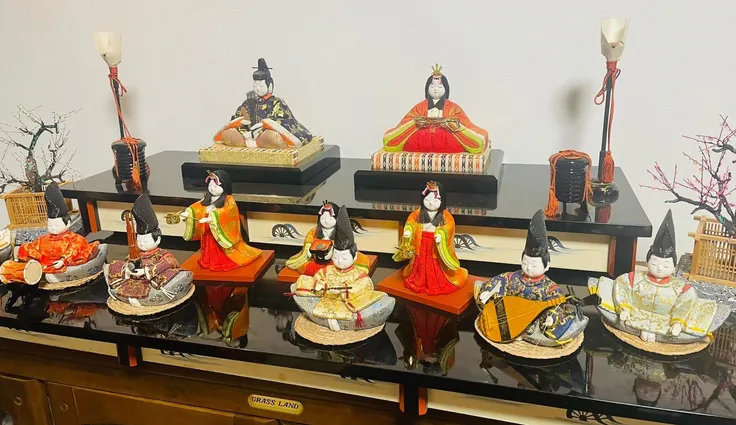 The ceremonial doll set I received.